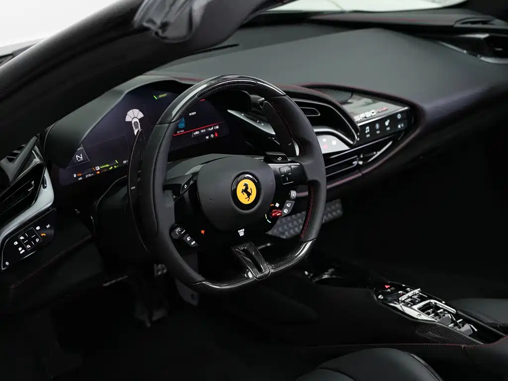Ferrari SF90 2025 — фото 18