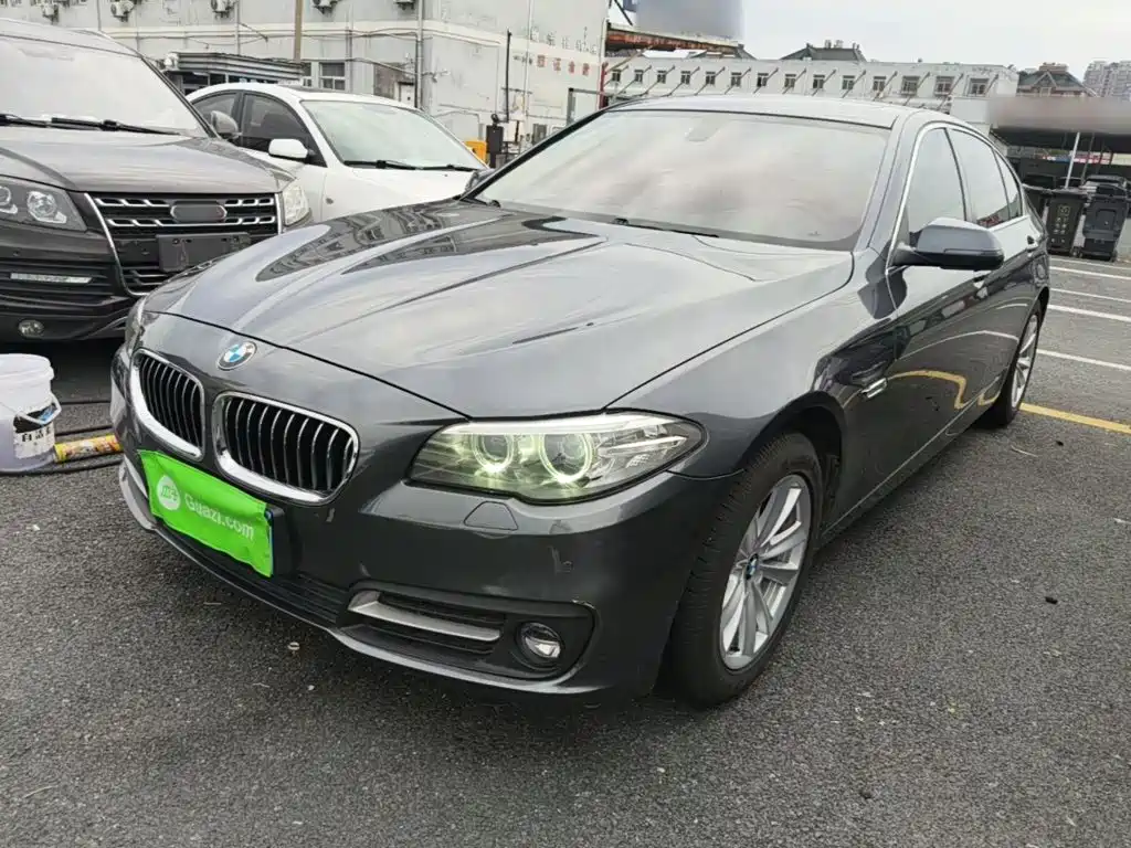 BMW 5 Series 2016 — фото 1