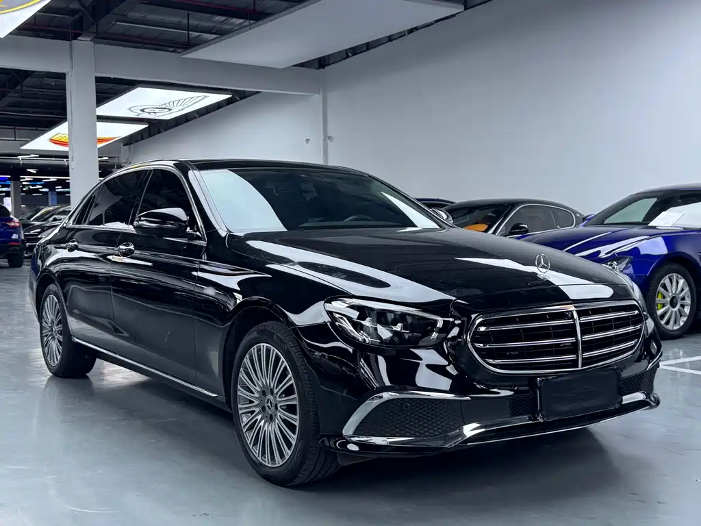 Mercedes-Benz E-Class 2022 — фото 3