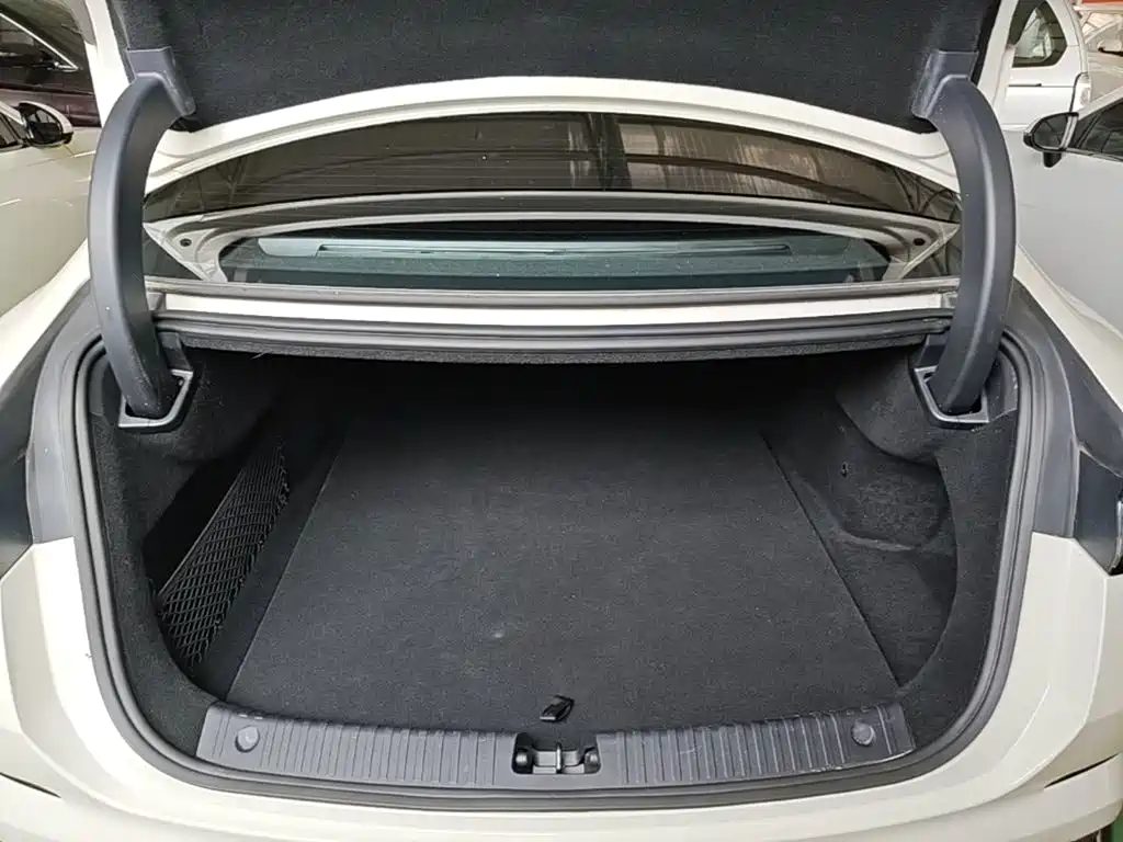 BYD Seal 07 DM-i 2025 — фото 19