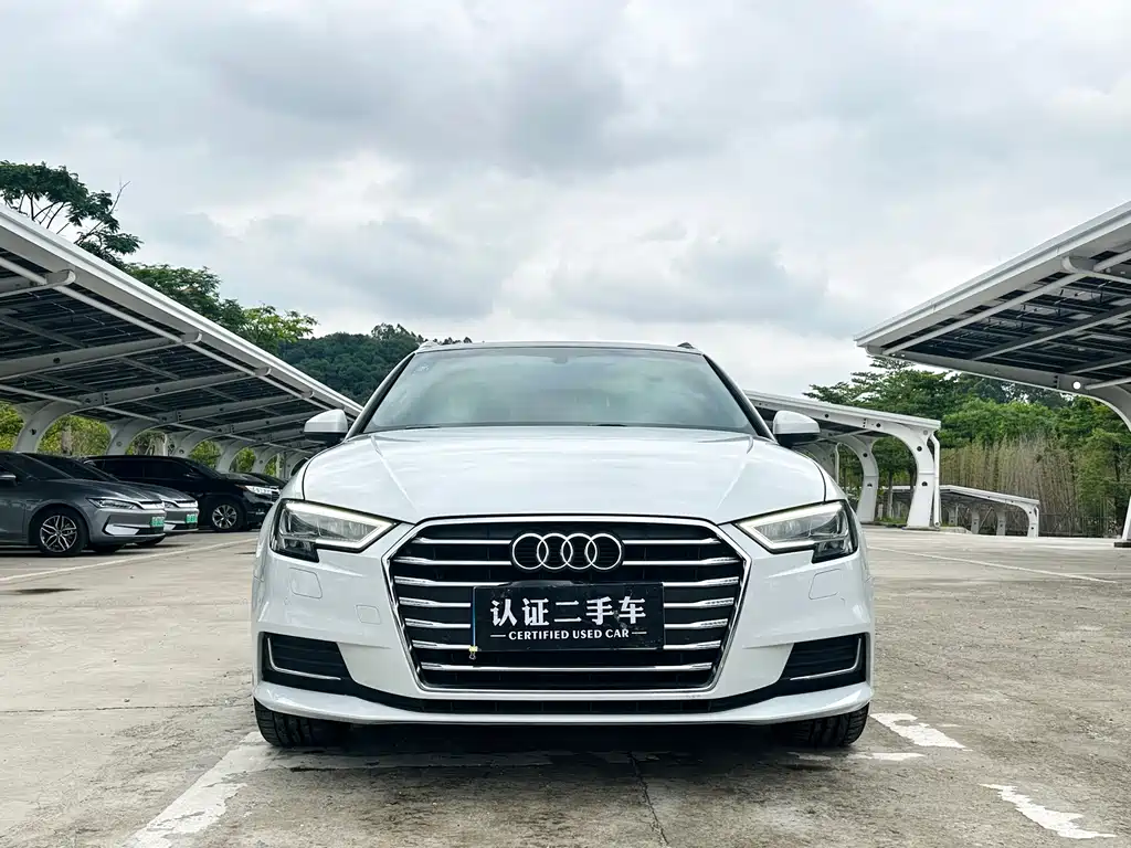 Audi A3 2019 — фото 2
