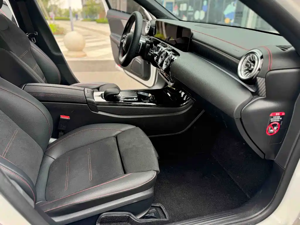 Mercedes-Benz A-Class 2023 — фото 5