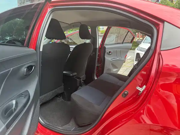 Toyota Yaris L 2020