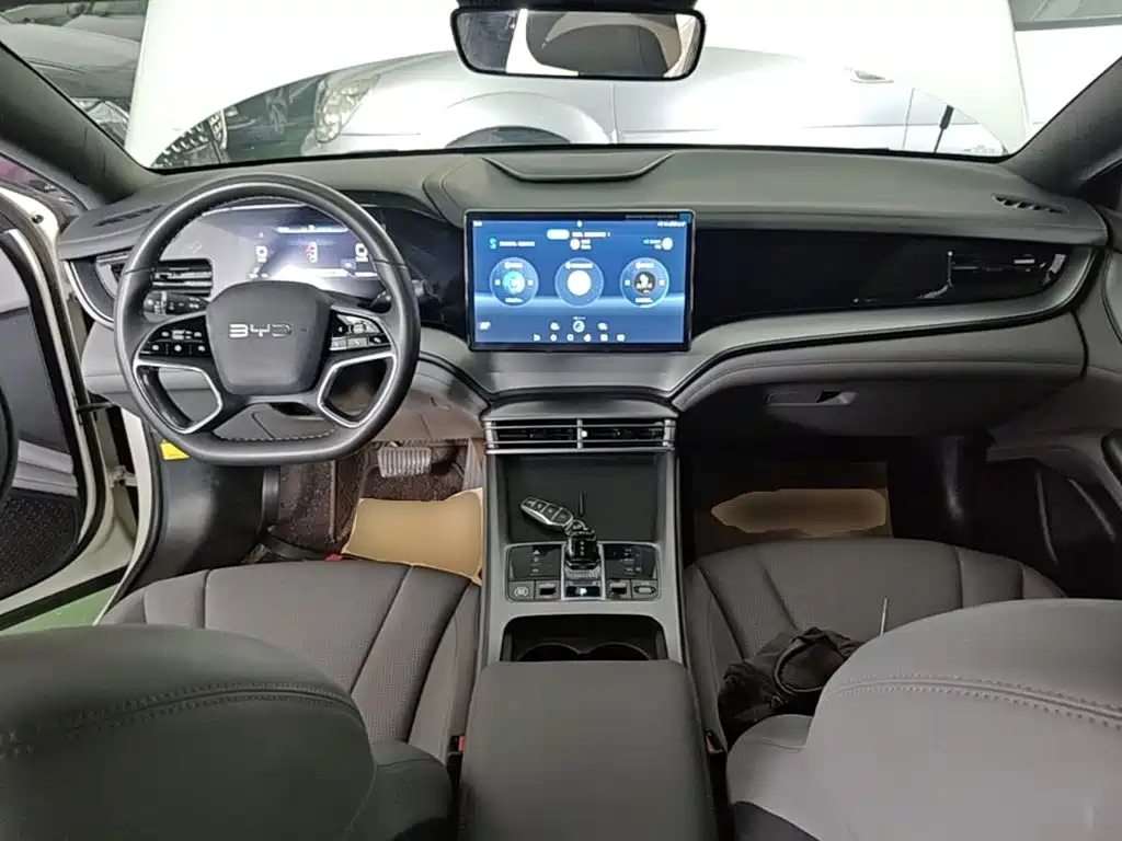 BYD Seal 07 DM-i 2025 — фото 10