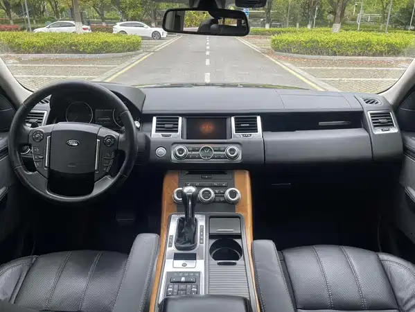 Land Rover Range Rover Sport 2012