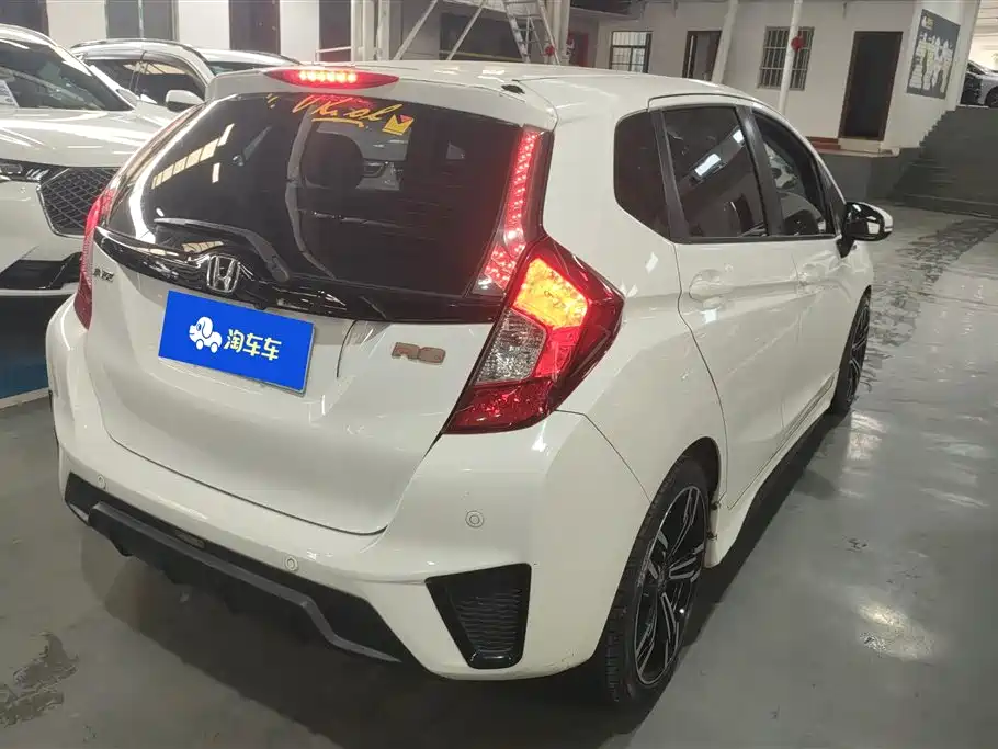 Honda Fit 2015 — фото 3
