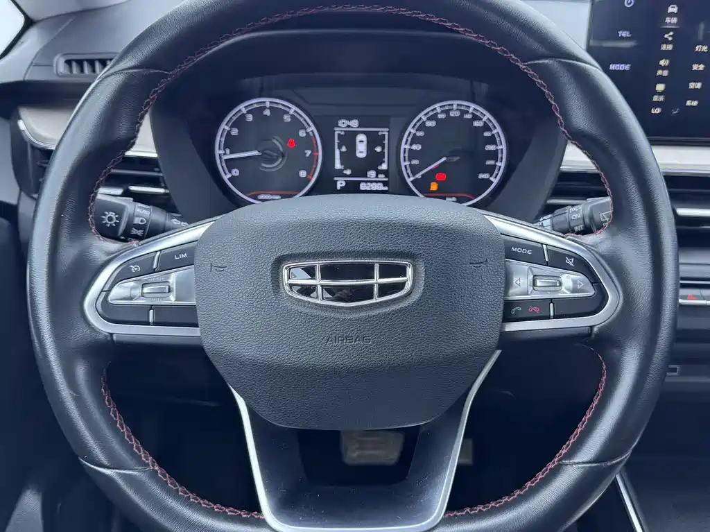 Geely Vision X3 2022 — фото 12