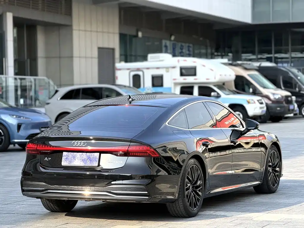 Audi A7 2021 — фото 7