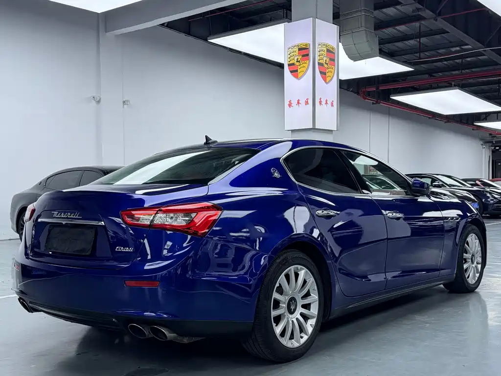 Maserati Ghibli 2016 — фото 18