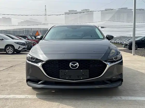 Mazda 3 Axela 2022