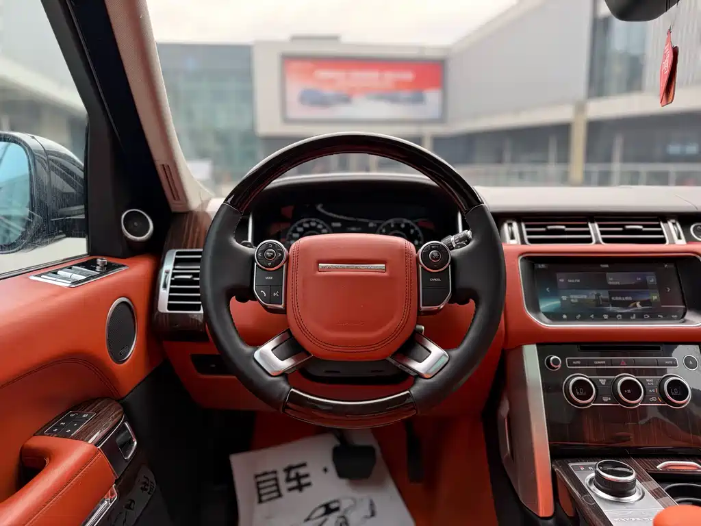 Land Rover Range Rover 2018 — фото 16