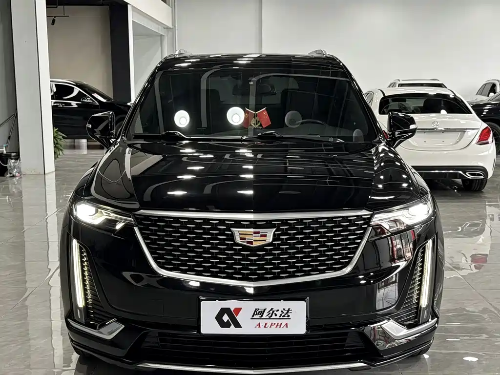 Cadillac XT6 2021 — фото 2