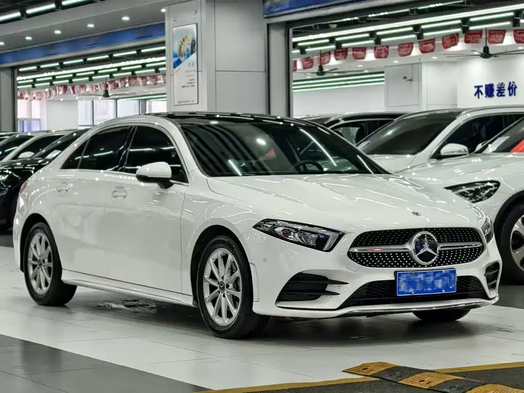 Mercedes-Benz A-Class 2022 — фото 3