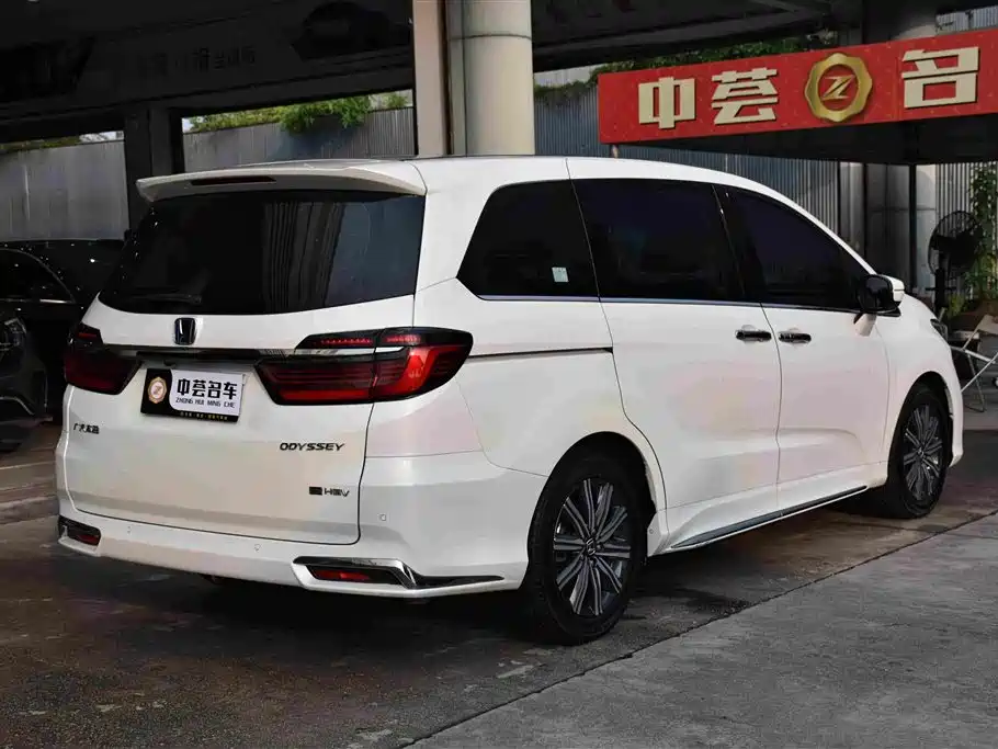 Honda Odyssey 2023 — фото 16