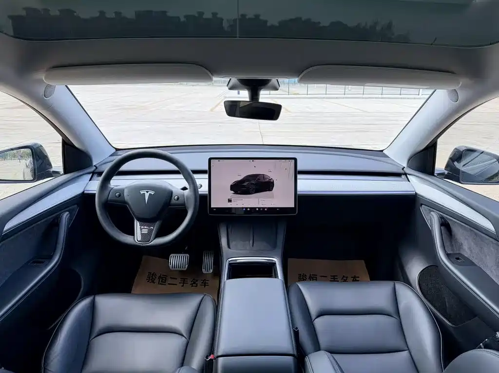 Tesla Model Y 2024 — фото 10