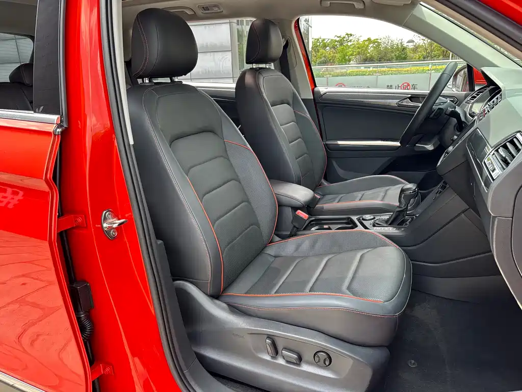 Volkswagen Tiguan L 2017 — фото 32