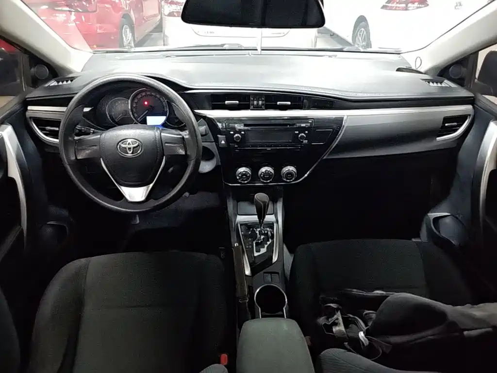 Toyota Corolla 2016 — фото 10