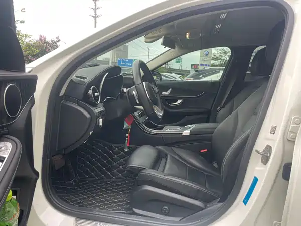 Mercedes-Benz C-Class 2020