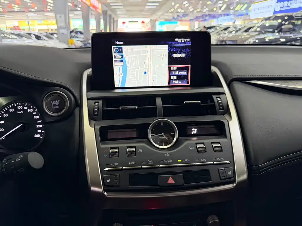 Lexus NX 2021 — фото 15