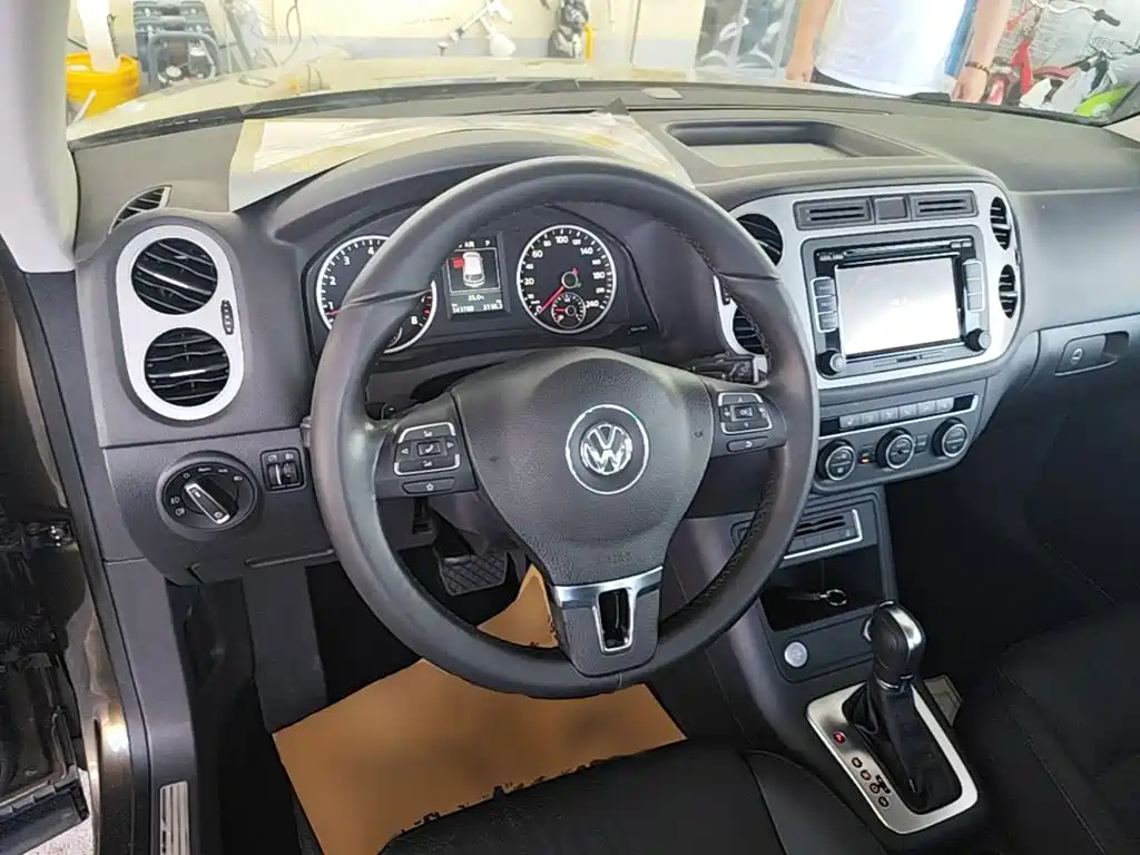 Volkswagen Tiguan 2016 — фото 11