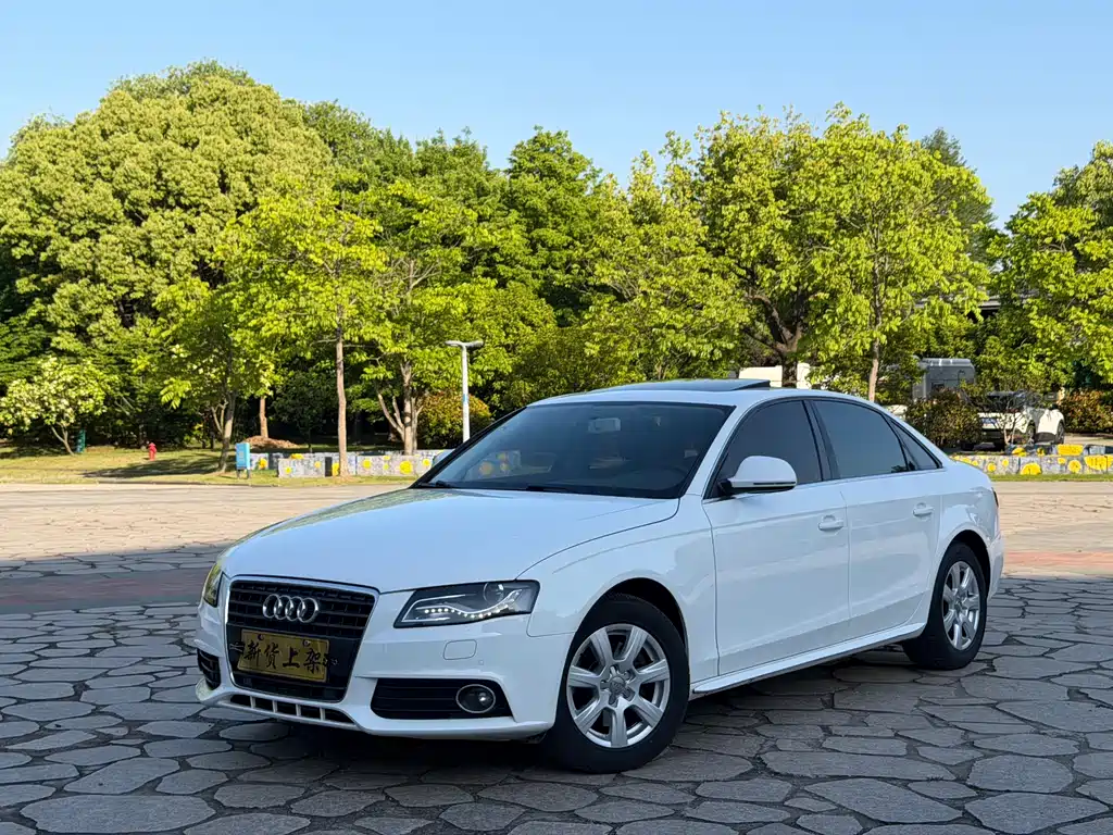 Audi A4L 2012