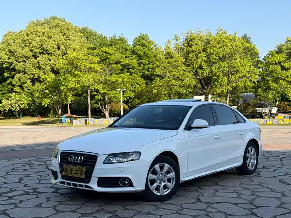 Audi A4L 2012