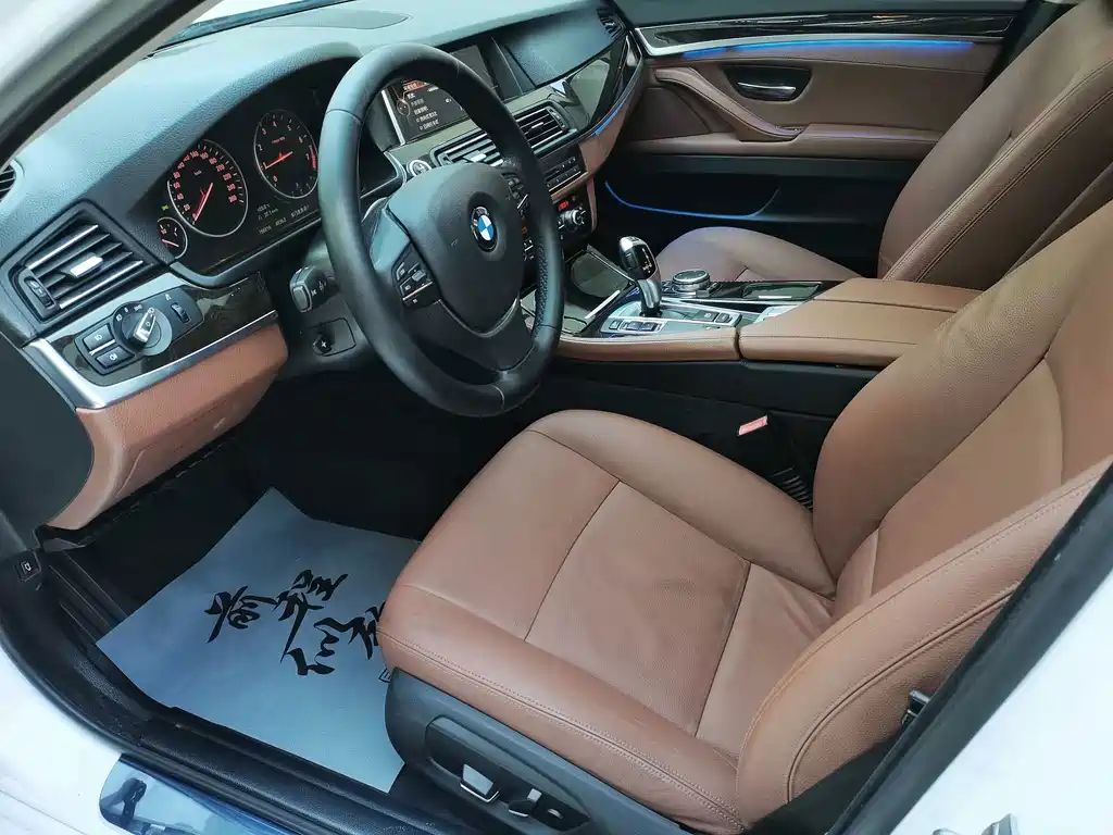 BMW 5 Series 2016 — фото 17
