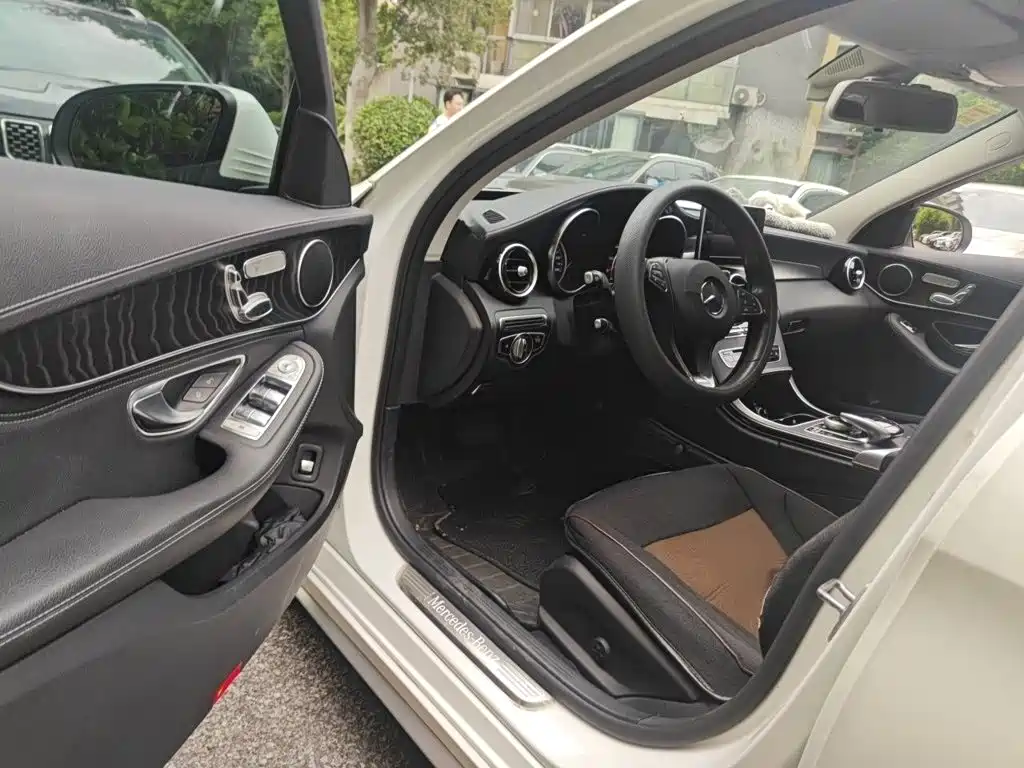 Mercedes-Benz C-Class 2018 — фото 14