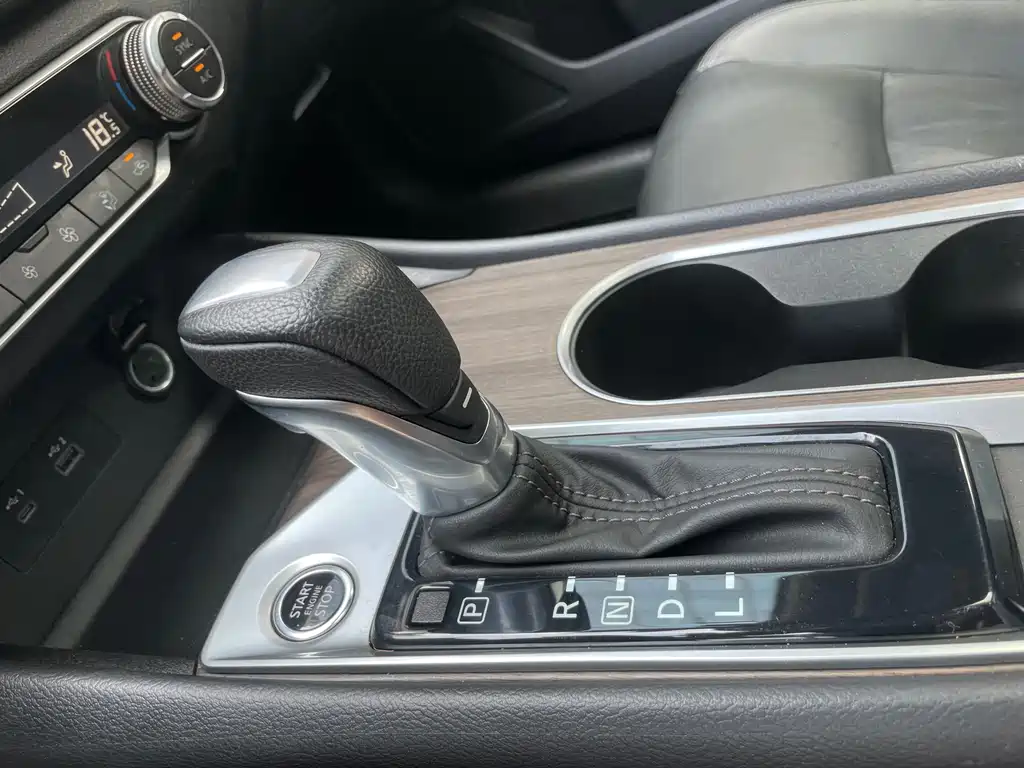 Nissan Teana 2022 — фото 12