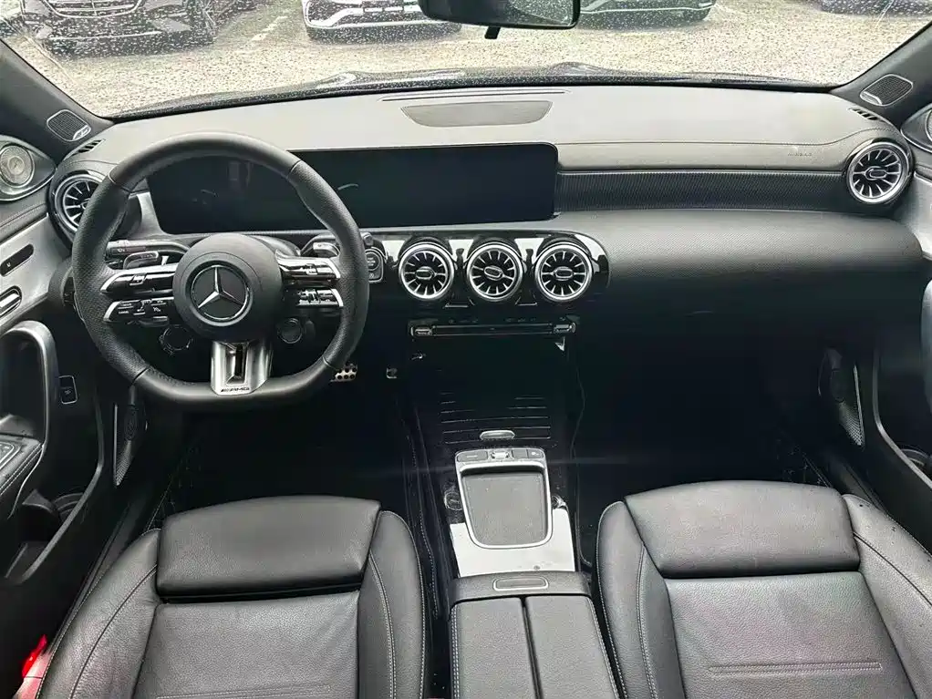 Mercedes-Benz A-Class AMG 2025 — фото 14