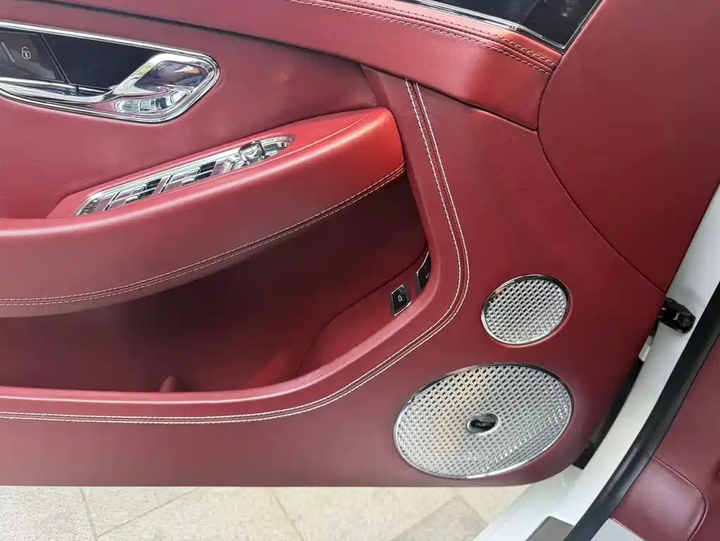 Bentley Continental 2021
