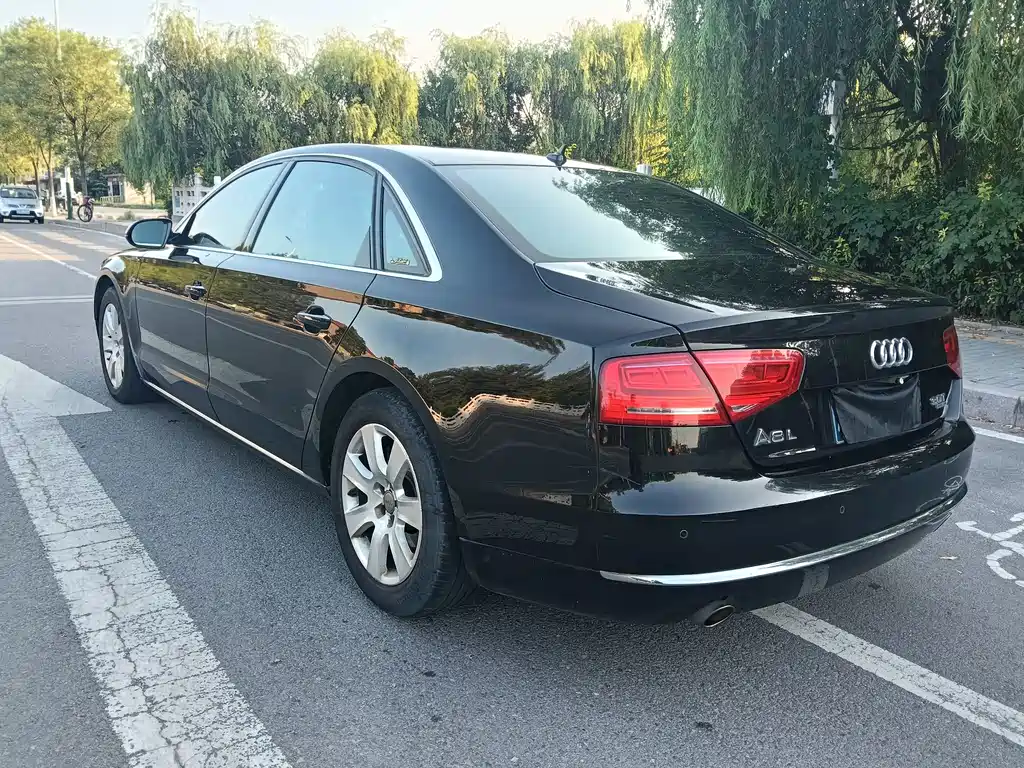 Audi A8 2011