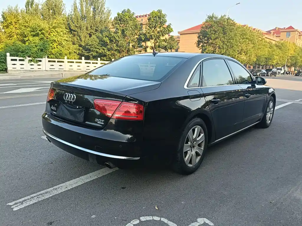 Audi A8 2011
