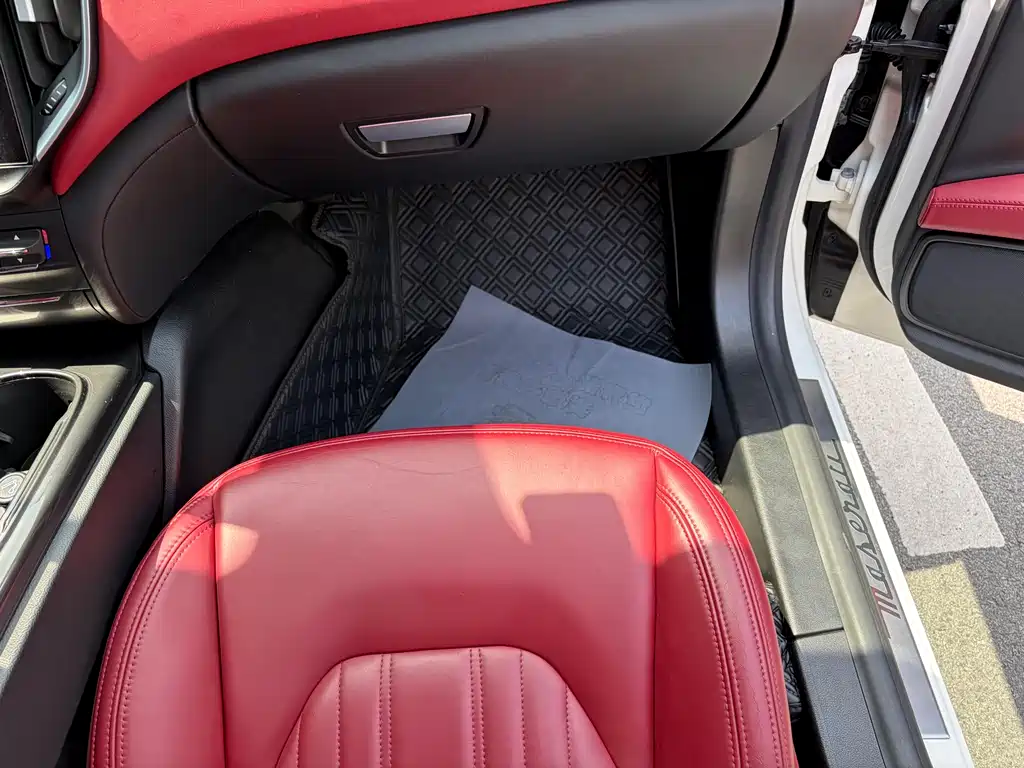 Maserati Ghibli 2022 — фото 13