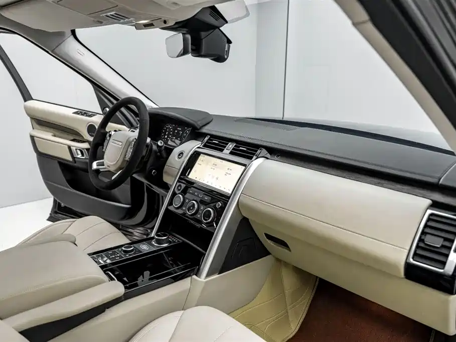 Land Rover Discovery 2019 — фото 20