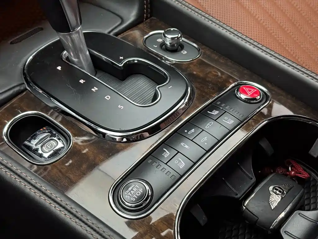 Bentley Continental 2018 — фото 13