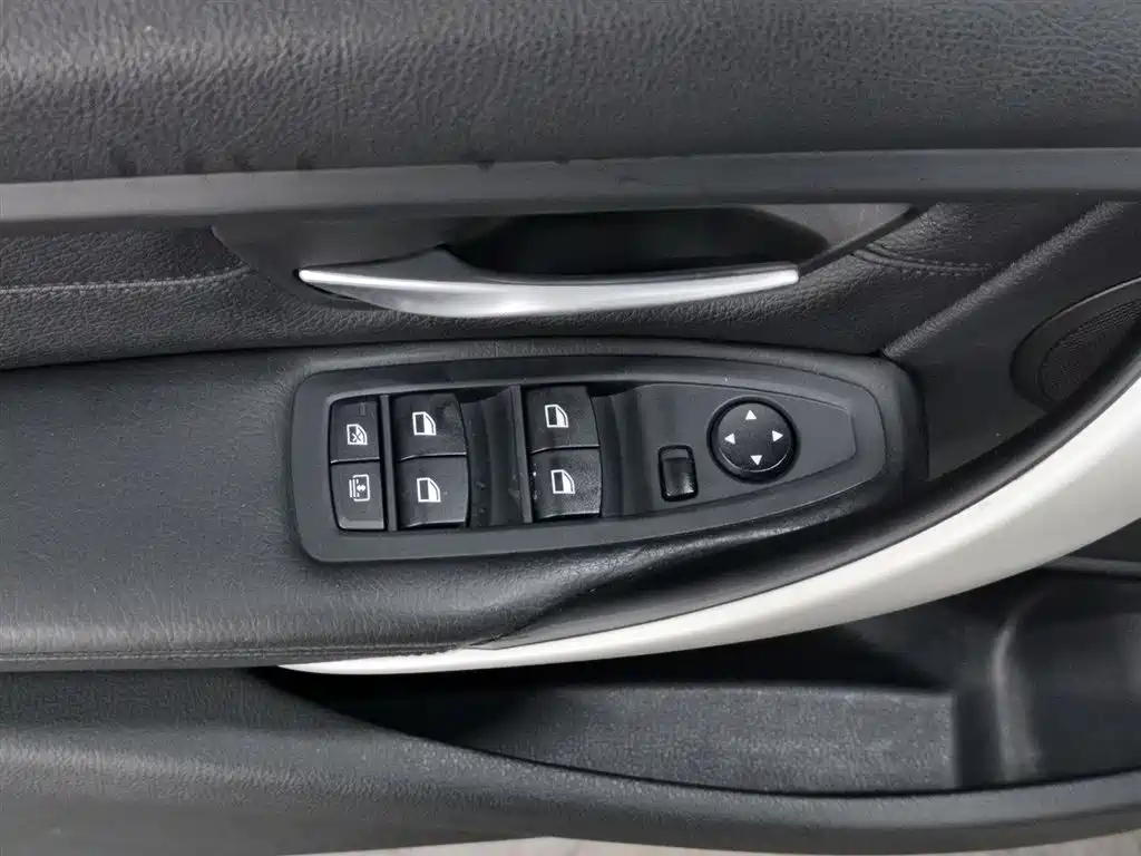 BMW 3 Series 2015 — фото 9