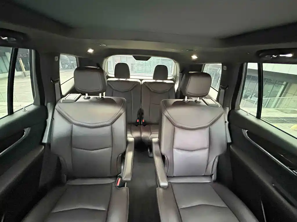Cadillac XT6 2021 — фото 16