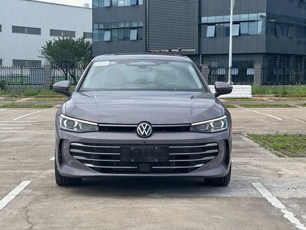 Volkswagen Passat 2025