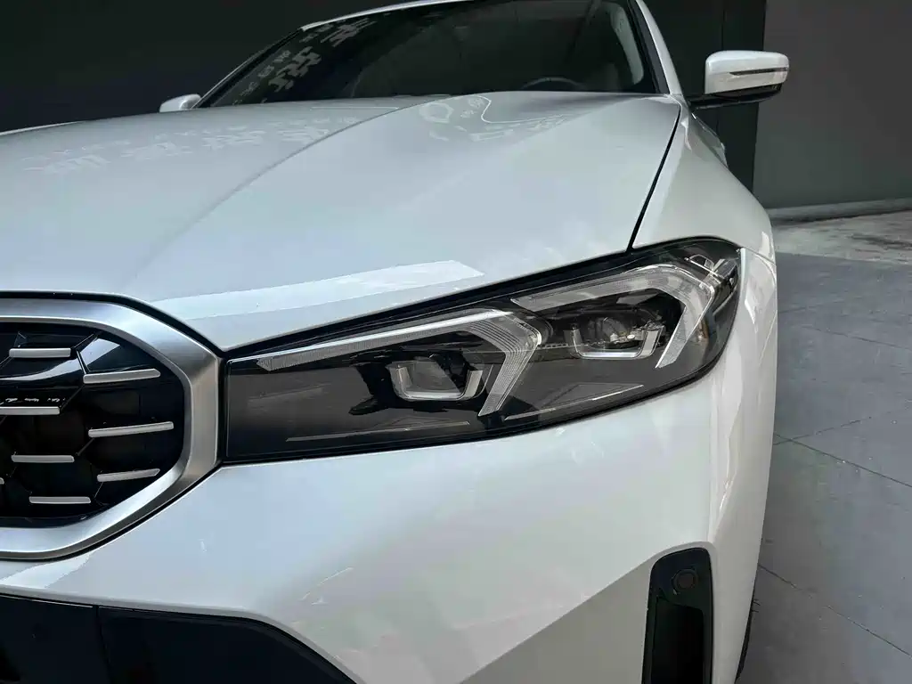 BMW 3 Series 2025