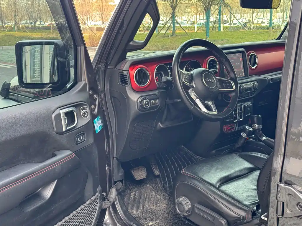 Jeep Wrangler 2021 — фото 11