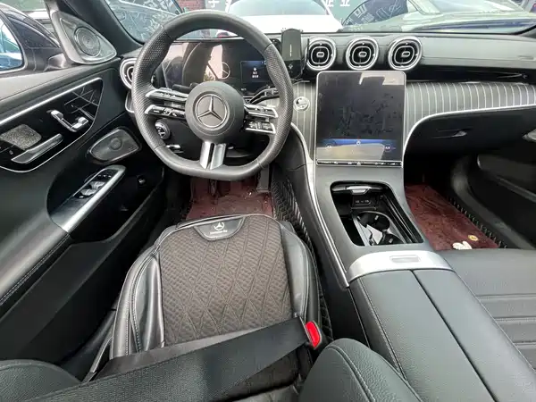 Mercedes-Benz C-Class 2024