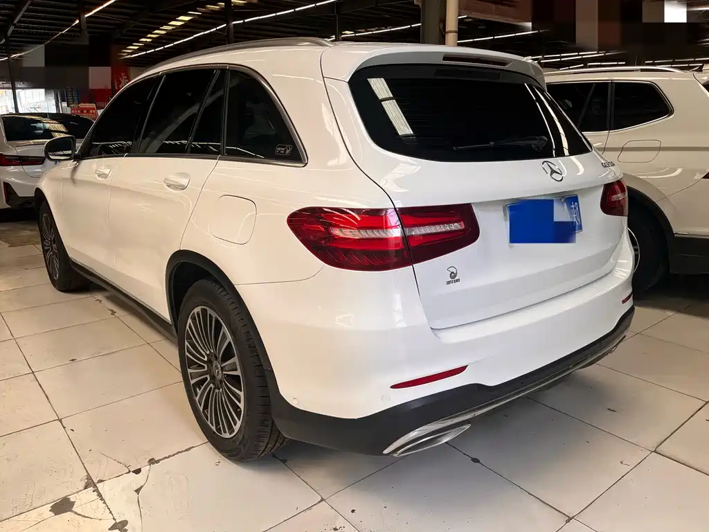 Mercedes-Benz GLC 2018 — фото 12