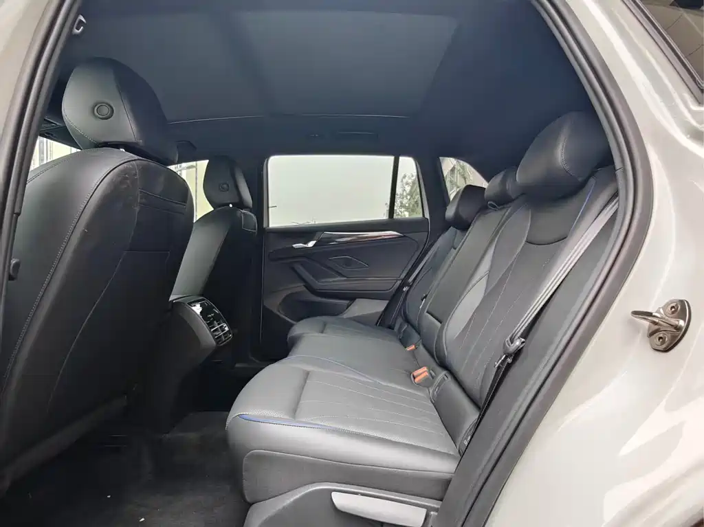 Volkswagen Tiguan L 2025