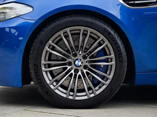 BMW M5 2012