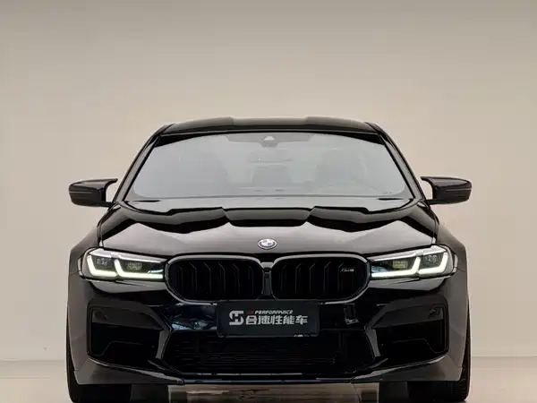 BMW M5 2022