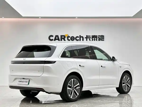 Li Auto L6 2025