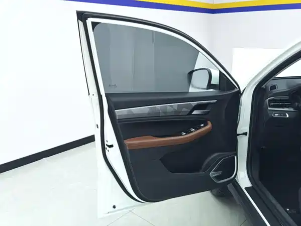 Geely Vision X6 2024