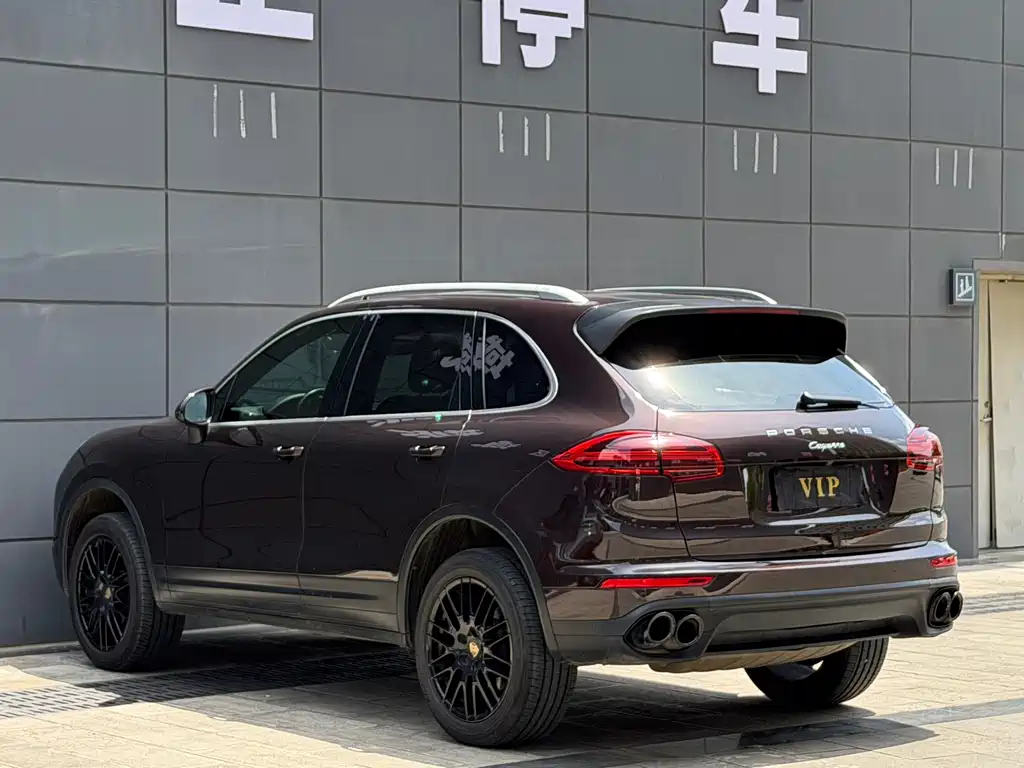 Porsche Cayenne 2015 — фото 4