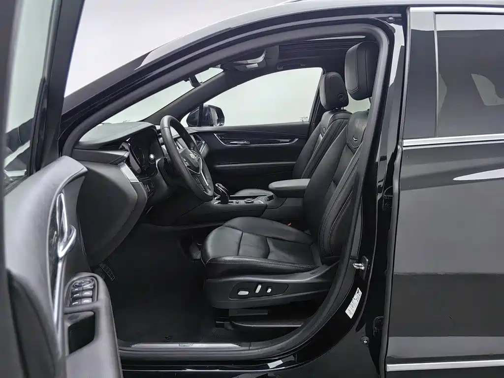 Cadillac XT5 2020 — фото 10